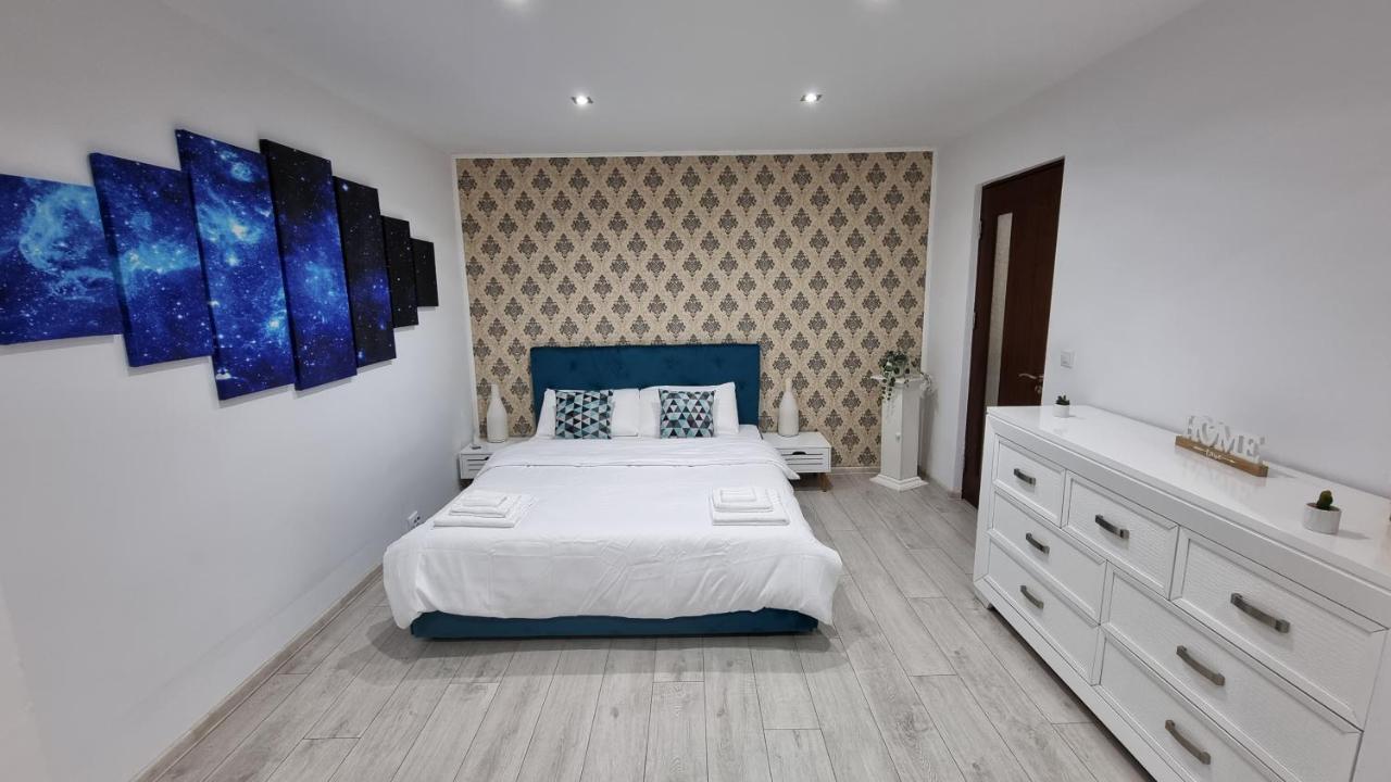 Stone Bridge Apartment Iasi Buitenkant foto