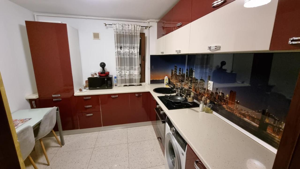 Stone Bridge Apartment Iasi Buitenkant foto